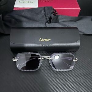 Pre-Owned Cartier Sunglasses CT06591J aviator